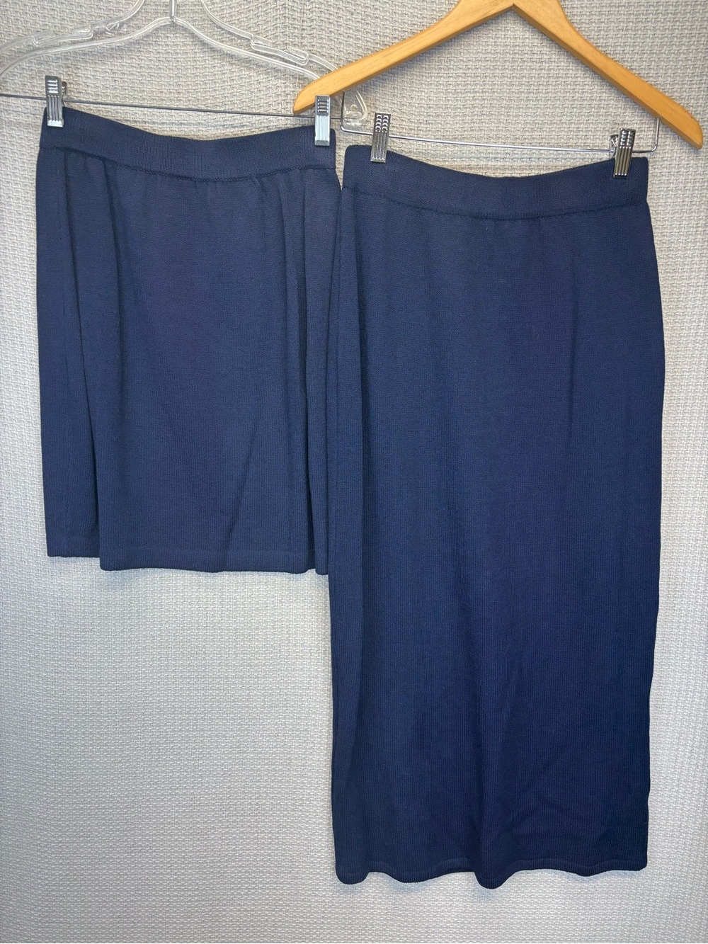 Vintage St John Navy Blue Skirt Suit Set Sz 4 Nautical Old Money Gold Buttons - Picture 8 of 16